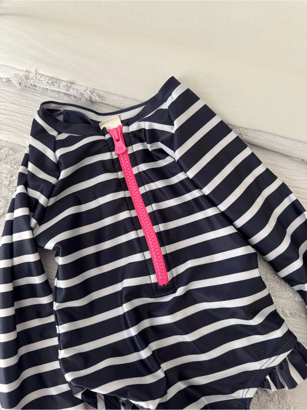 Gap navy blue and white stripe rash guard long sleeve one piece down suit sz 3